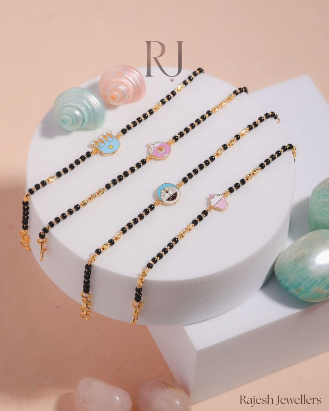 Gold jewellery piece